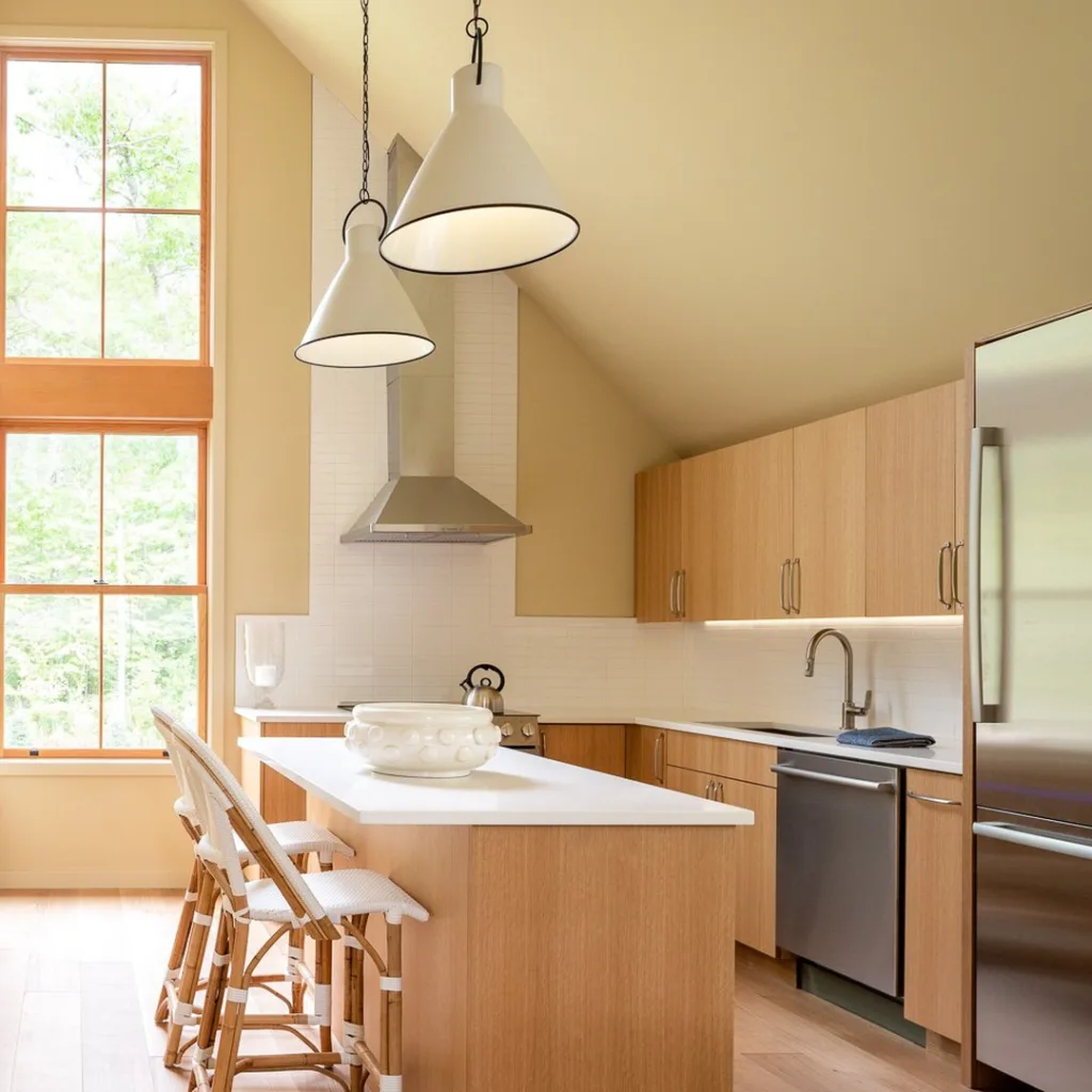 Small white oak kitchen