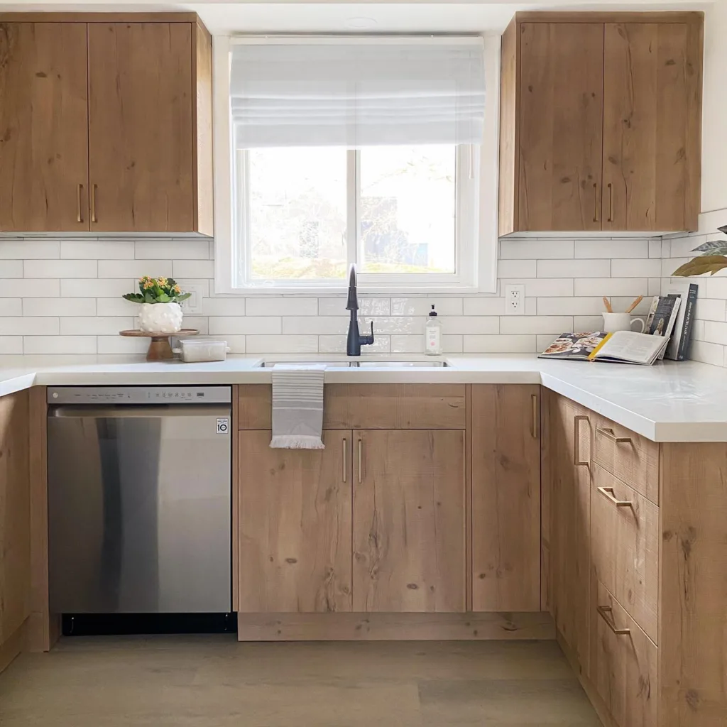 Small white oak kitchen