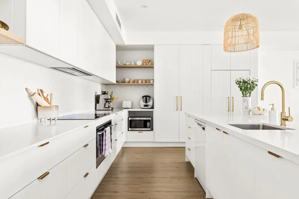 White Floor to Ceiling Kitchen Cabinets