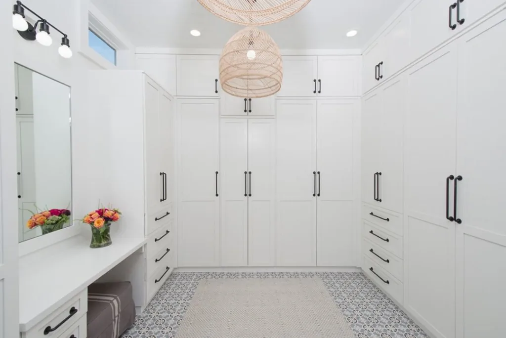 32 Floor To Ceiling Cabinets Ideas To Maximize Storage 1 White Floor To Ceiling Cabinets With Black Handle.